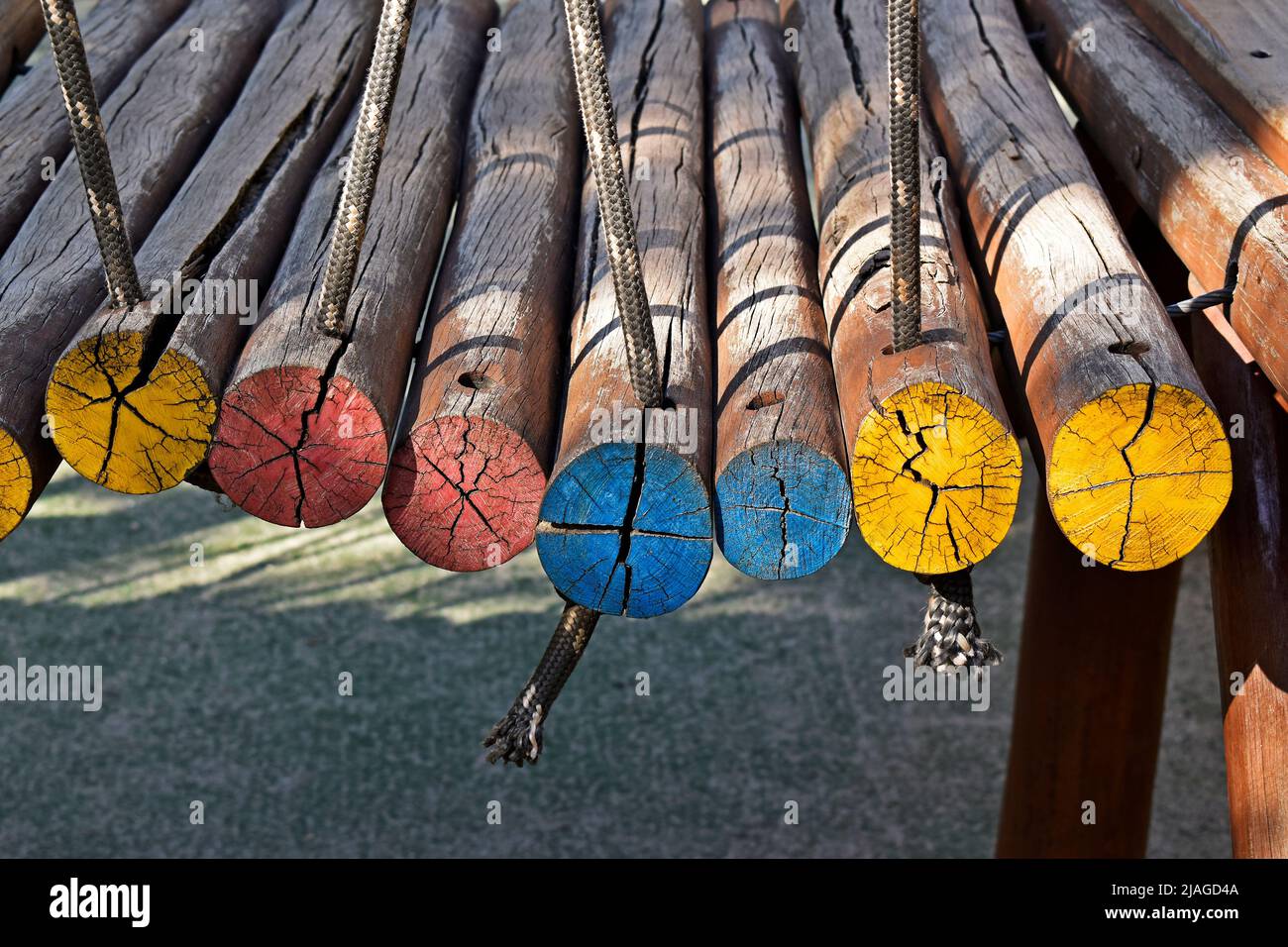 Détail des bois peints utilisés dans l'aire de jeux, Rio Banque D'Images