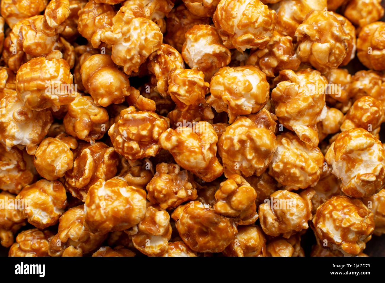 Pop-corn sucré caramélisé flocons de maïs soufflé fond de nourriture sans gluten Banque D'Images