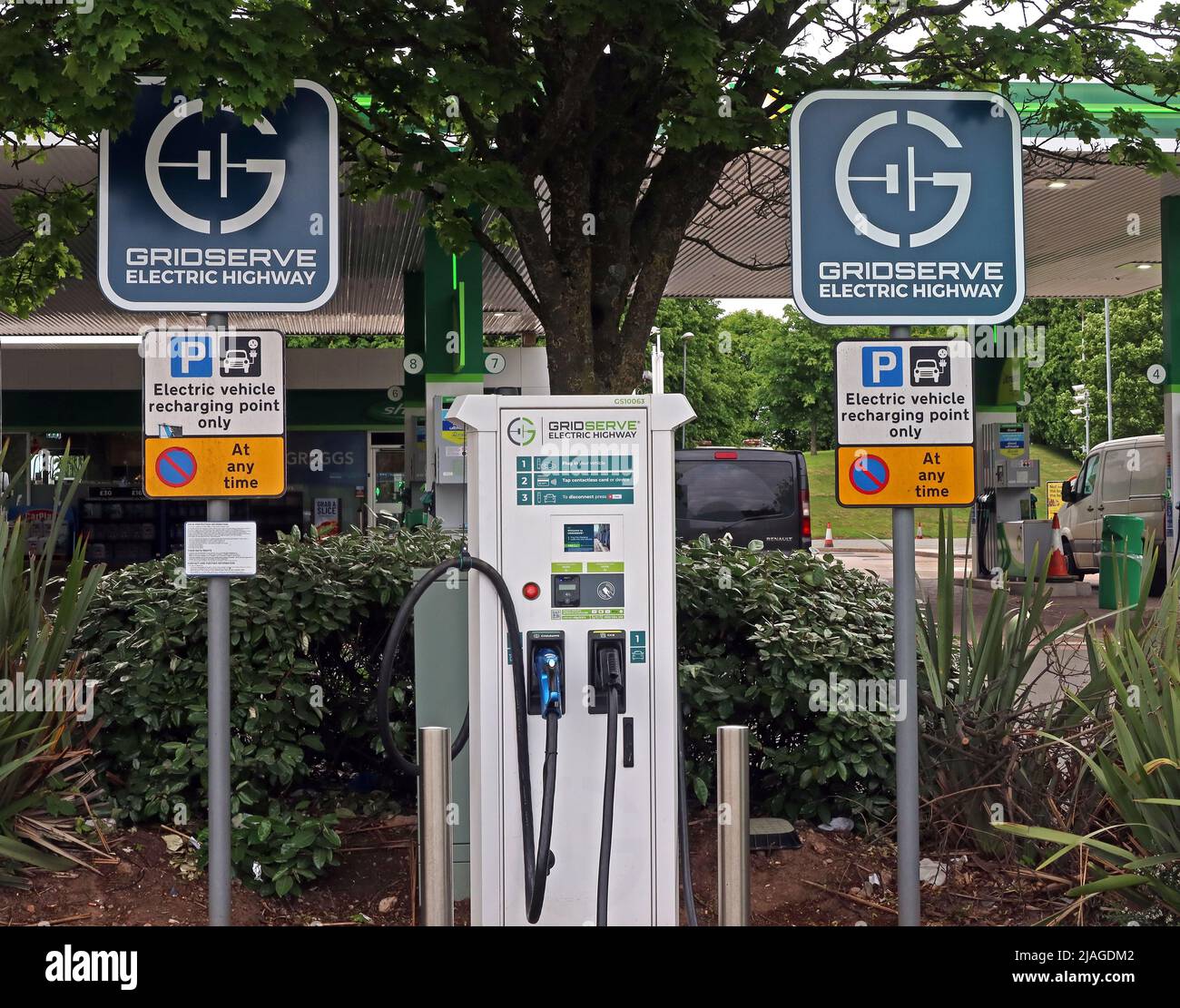 Gridserve Electric Highway points de recharge Frankley moto Services M5 Northbound, West Midlands, Angleterre, Royaume-Uni Banque D'Images