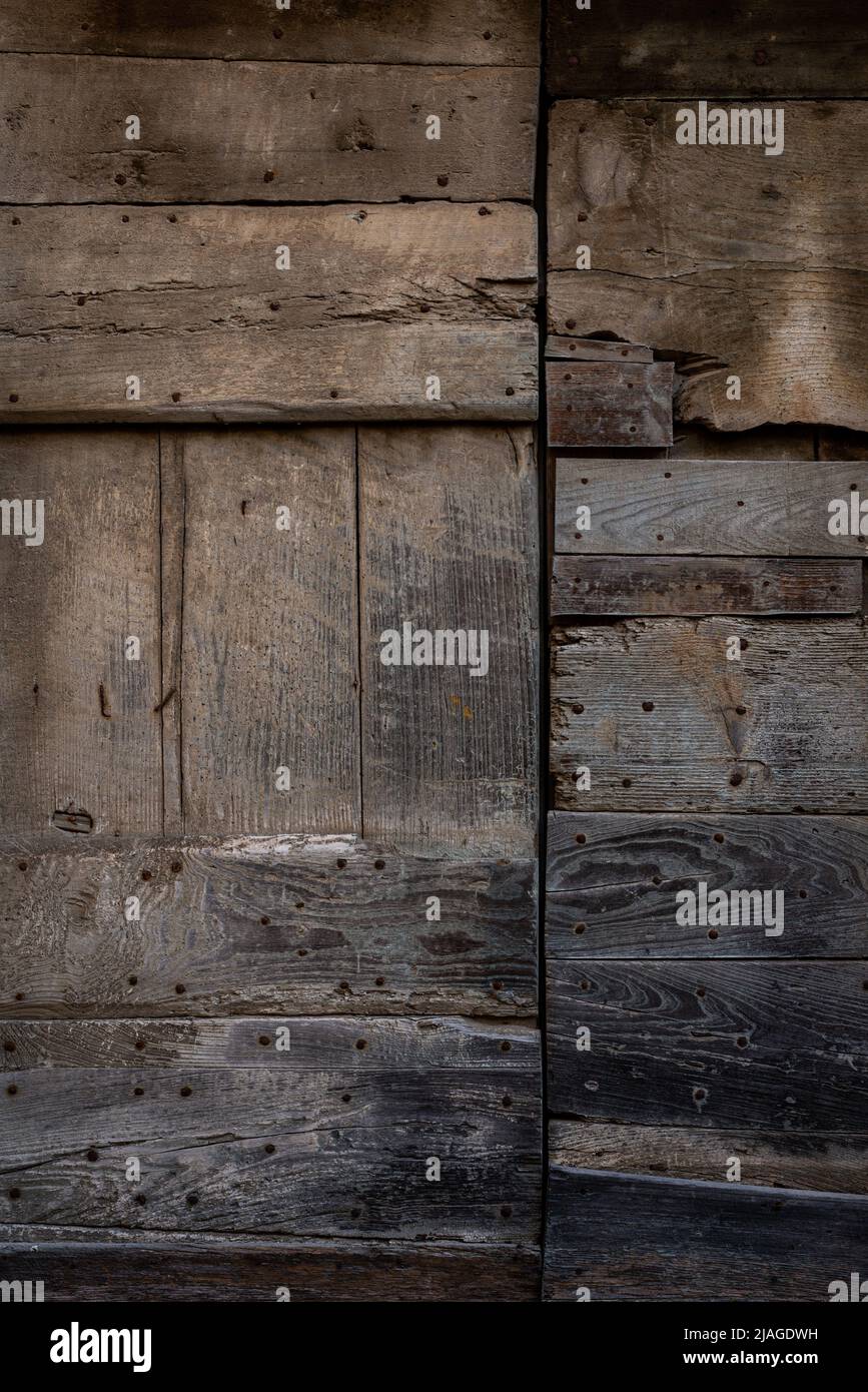panneau en bois fond de porte, brun foncé texture sale .grunge Banque D'Images