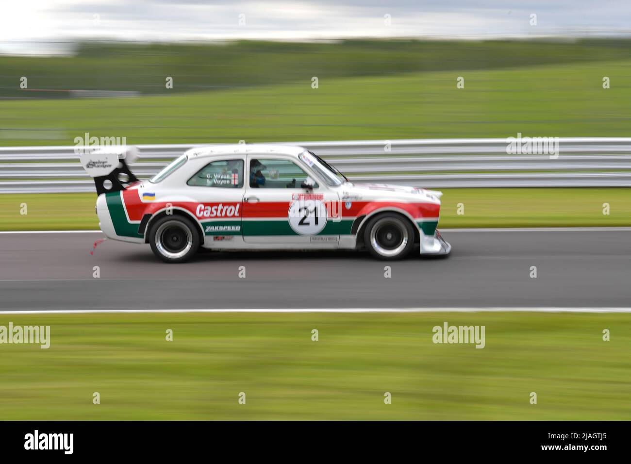 CHAMPIONNAT DE VOITURES BARC CLUB - OULTON PARK le British automobile Racing Club revient à Oulton Park ce week-end pour une journée de course intense Banque D'Images