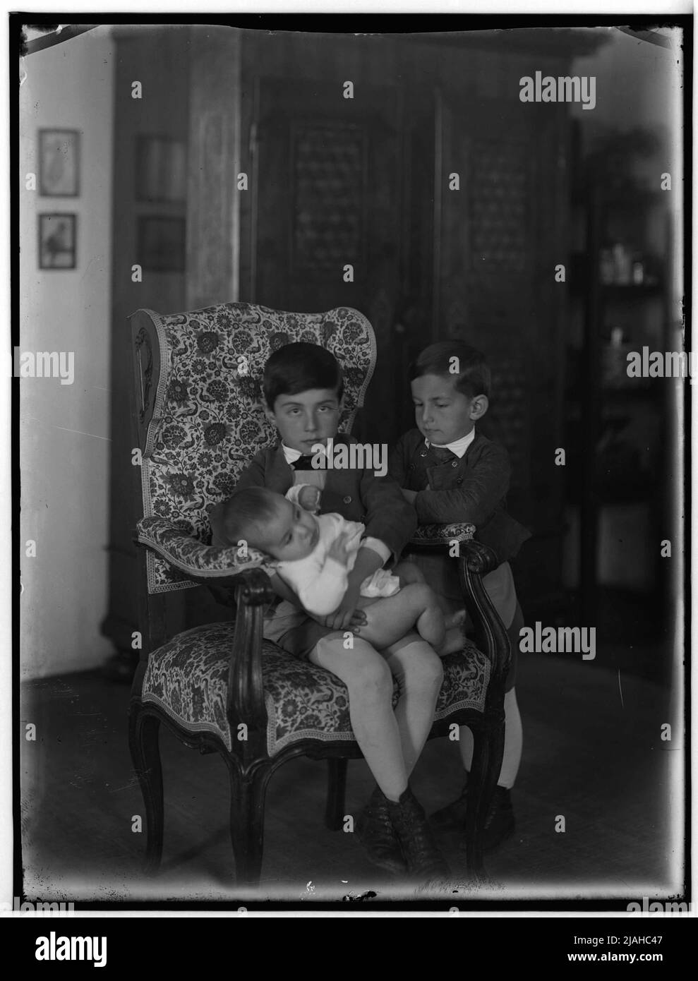 'Mautnerschlössl' (18th, Khevenhüllerstraße 6), trois enfants de la famille Mautner Banque D'Images