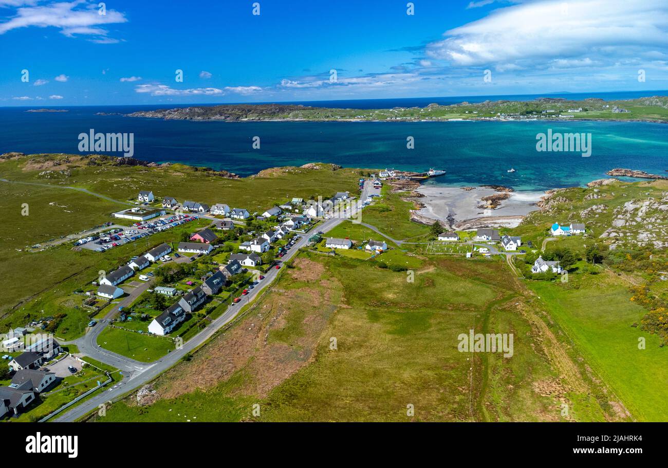 Vue aérienne du drone du village de Fionnphort sur l'île de Mull, Argyll et Bute, Écosse, Royaume-Uni Banque D'Images