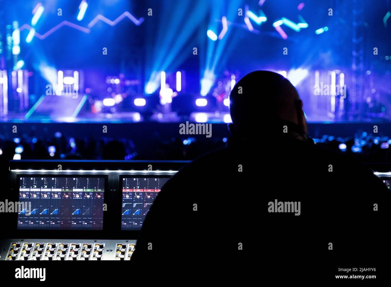 Vérone, Italie. 7th juillet 2022. Le chanteur italien Francesco Gabbani lors de ses concerts dans l'Arena di Verona, pour 'ViceVersa tour' Banque D'Images