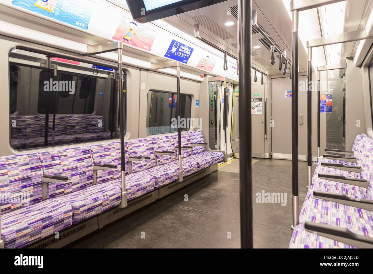 Intérieur vide d'un train Elizabeth Line Banque D'Images