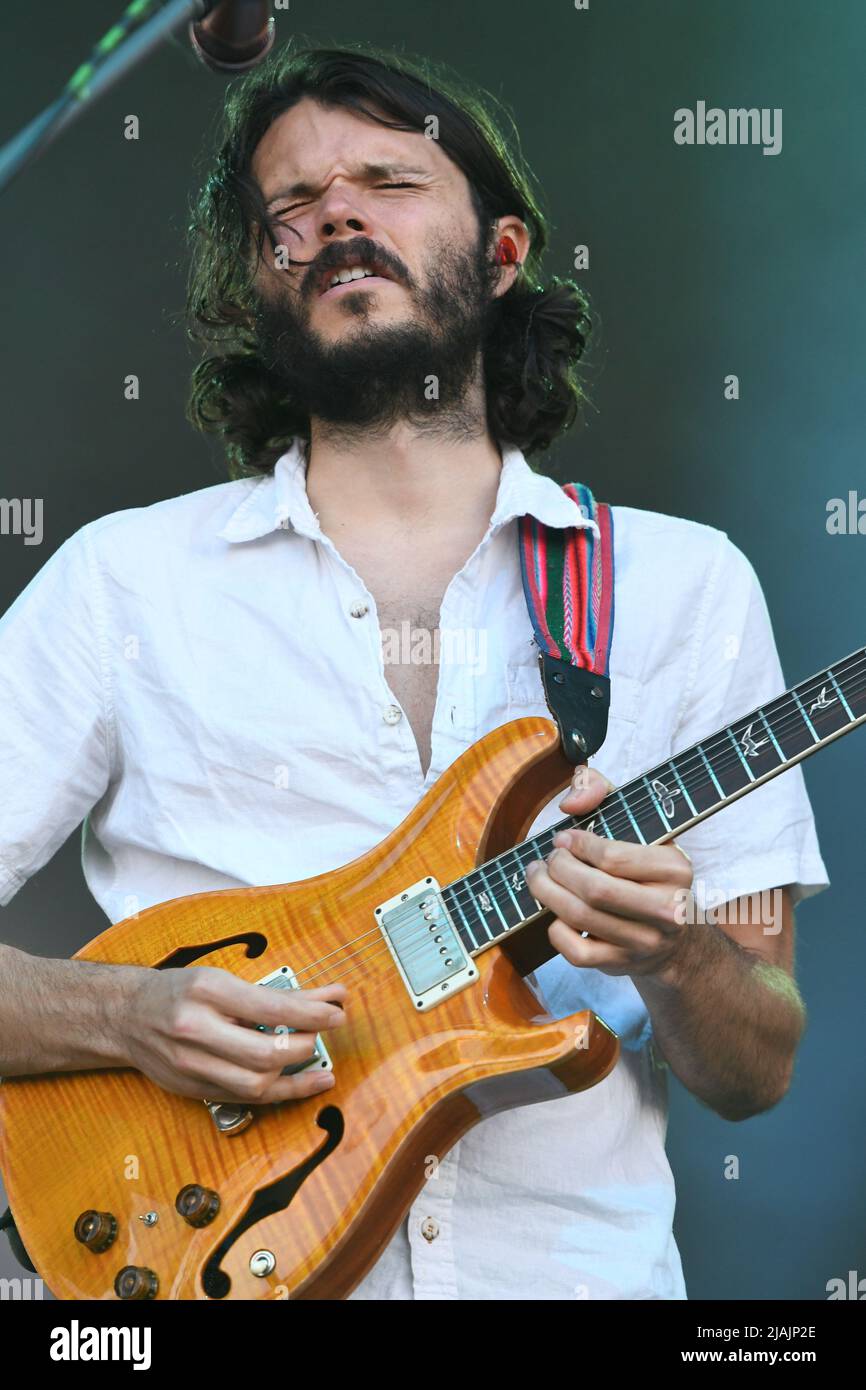 Le chanteur, auteur-compositeur et guitariste Rick Mitarotonda est présenté sur scène lors d'un concert avec Goose au festival de musique d'appel de Boston à Allston, Massachusetts, sur 29 mai 2022. Banque D'Images
