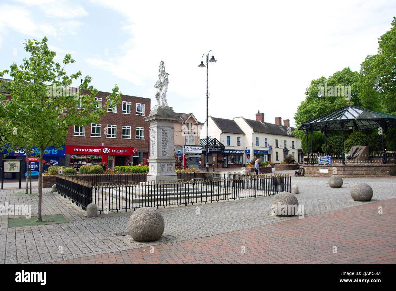 War Memorial, Market place, Cannock, Staffordshire, Angleterre, Royaume-Uni Banque D'Images