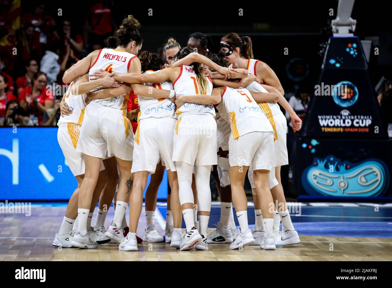 Espagne, Ténérife, 26 septembre 2018 : l'équipe nationale féminine de basket-ball espagnole célèbre la victoire lors de la coupe du monde de basket-ball féminin Banque D'Images