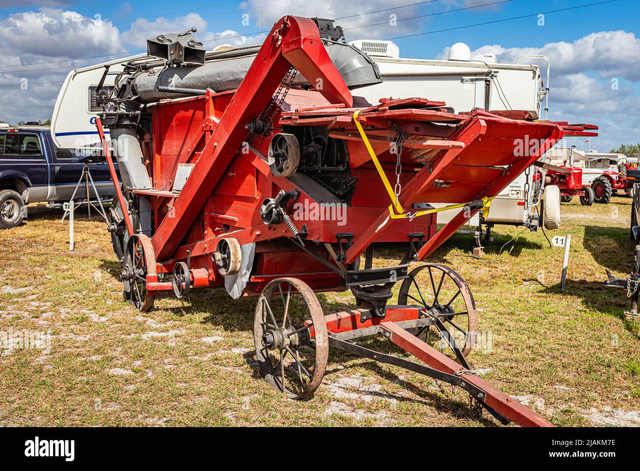 Fort Meade, FL - 23 février 2022: Frick Thresher modèle 1906 au salon local des tracteurs Banque D'Images