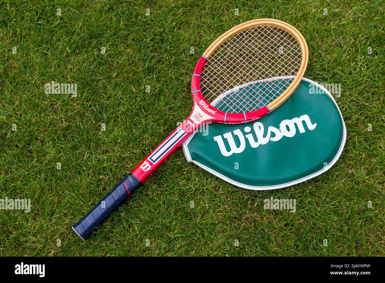 Raquettes de tennis Wilson, raquettes de tennis Wilson, sur pelouse Banque D'Images