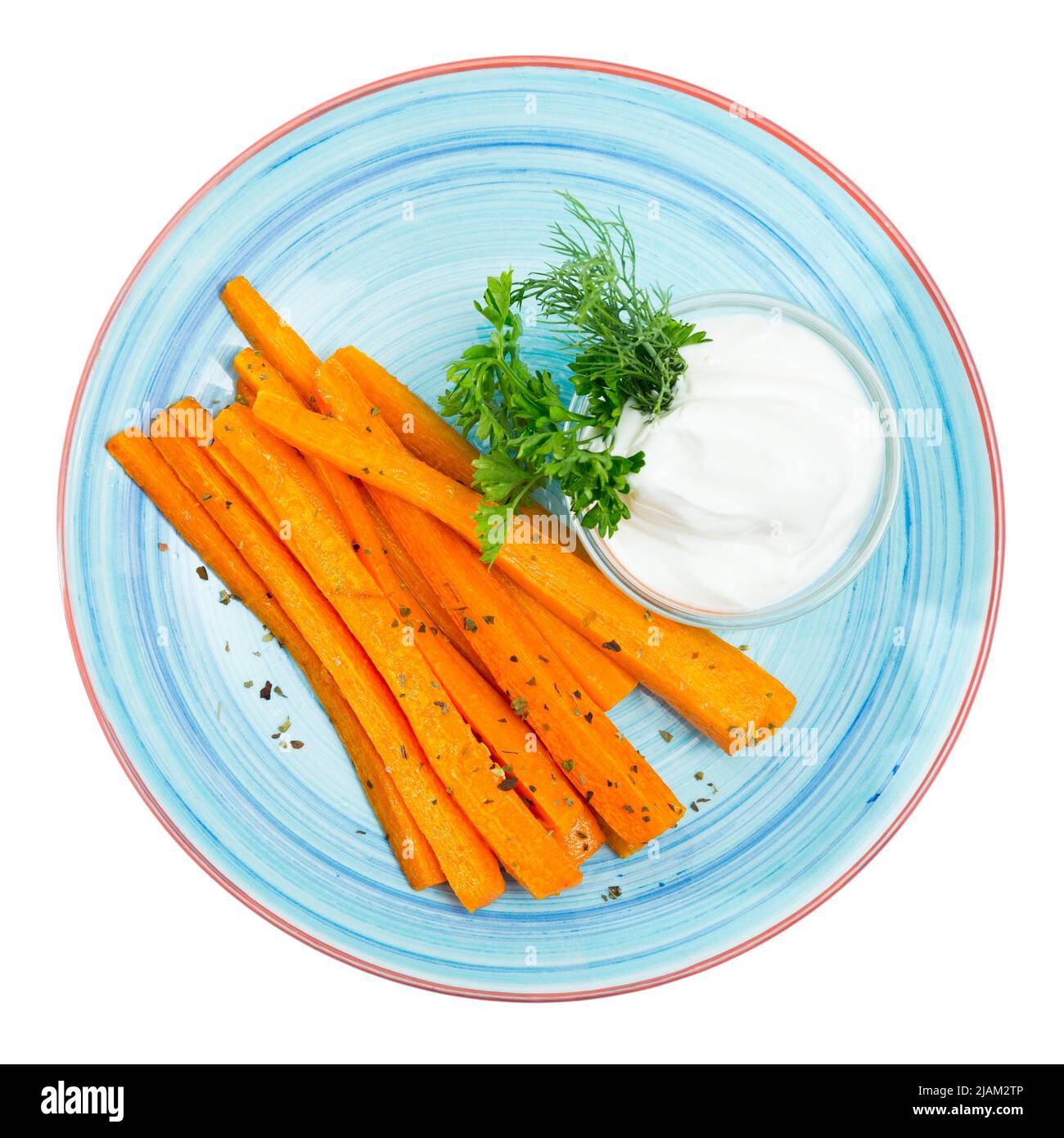 Vue de dessus des bâtonnets de carottes avec de la crème aigre Banque D'Images