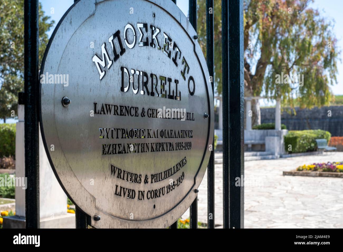 Plaque commémorant les Durrells vivant à Corfou, Corfou ou Kerkyra, Grèce Banque D'Images