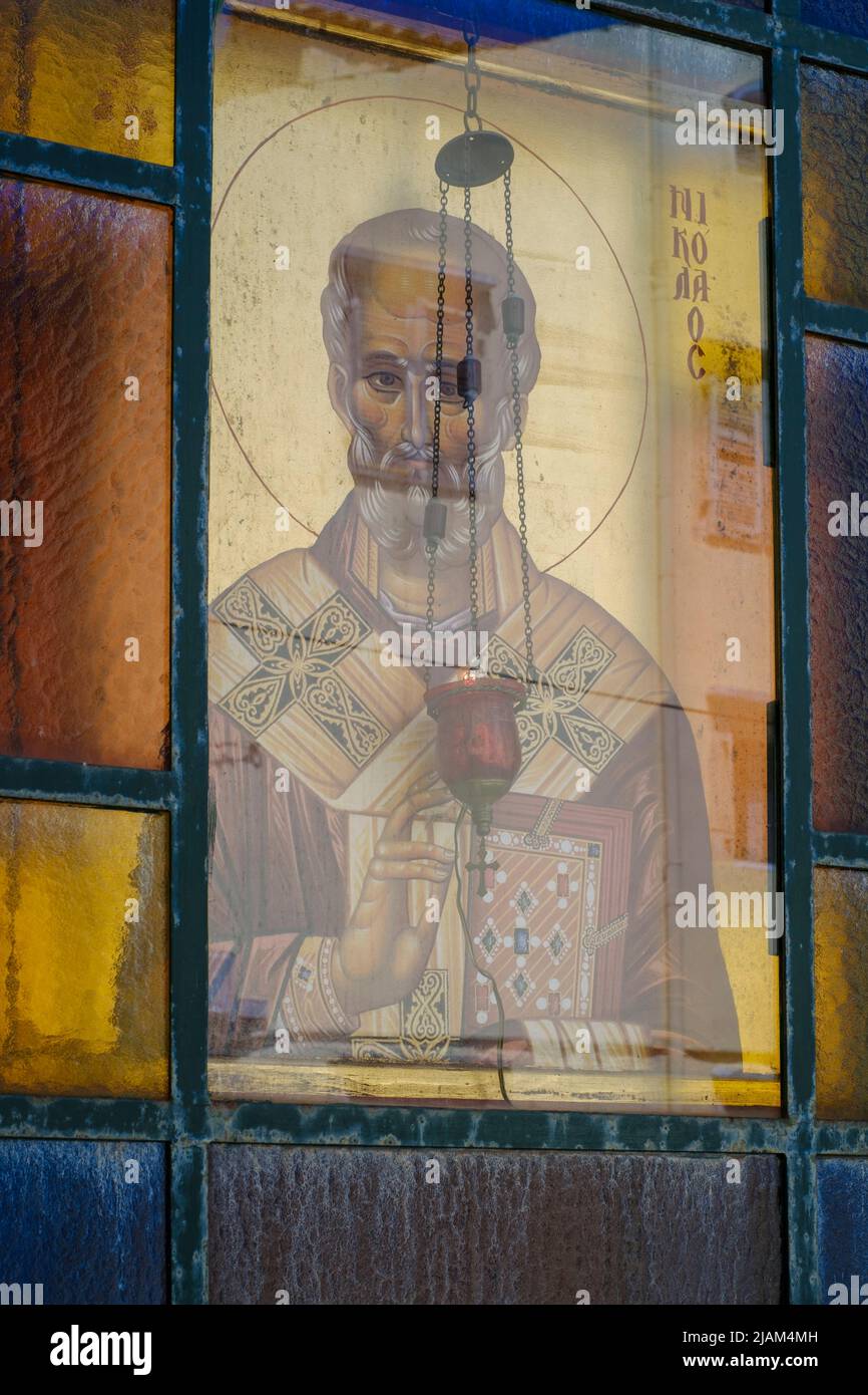 Icône grecque orthodoxe peinte à l'extérieur d'une église dans la ville de Corfou, Corfou ou Kerkyra, Grèce Banque D'Images