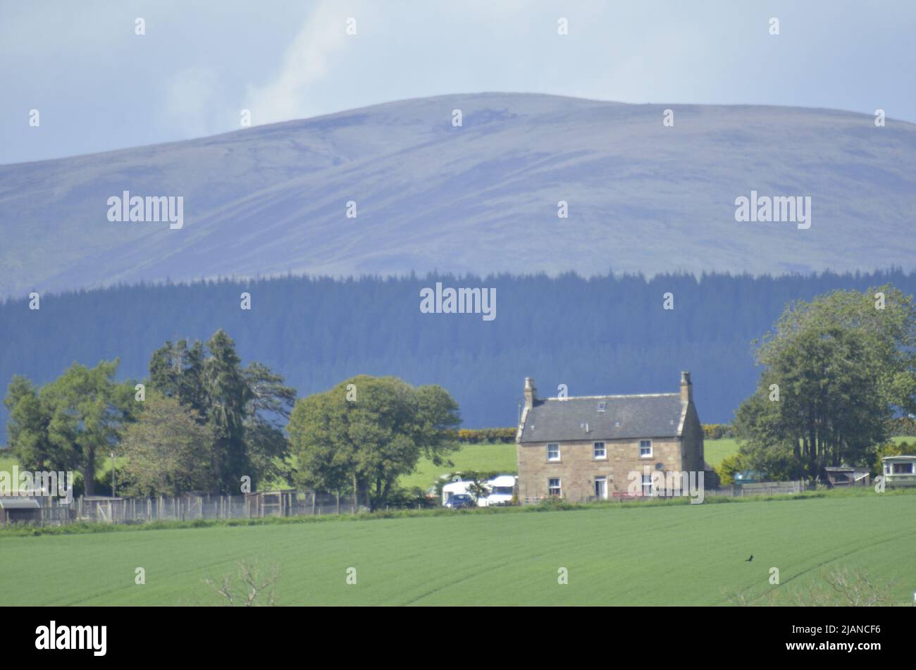 Ferme en pierre sur la côte du Cromarty Firth, Easter Ross, Écosse, Royaume-Uni Banque D'Images