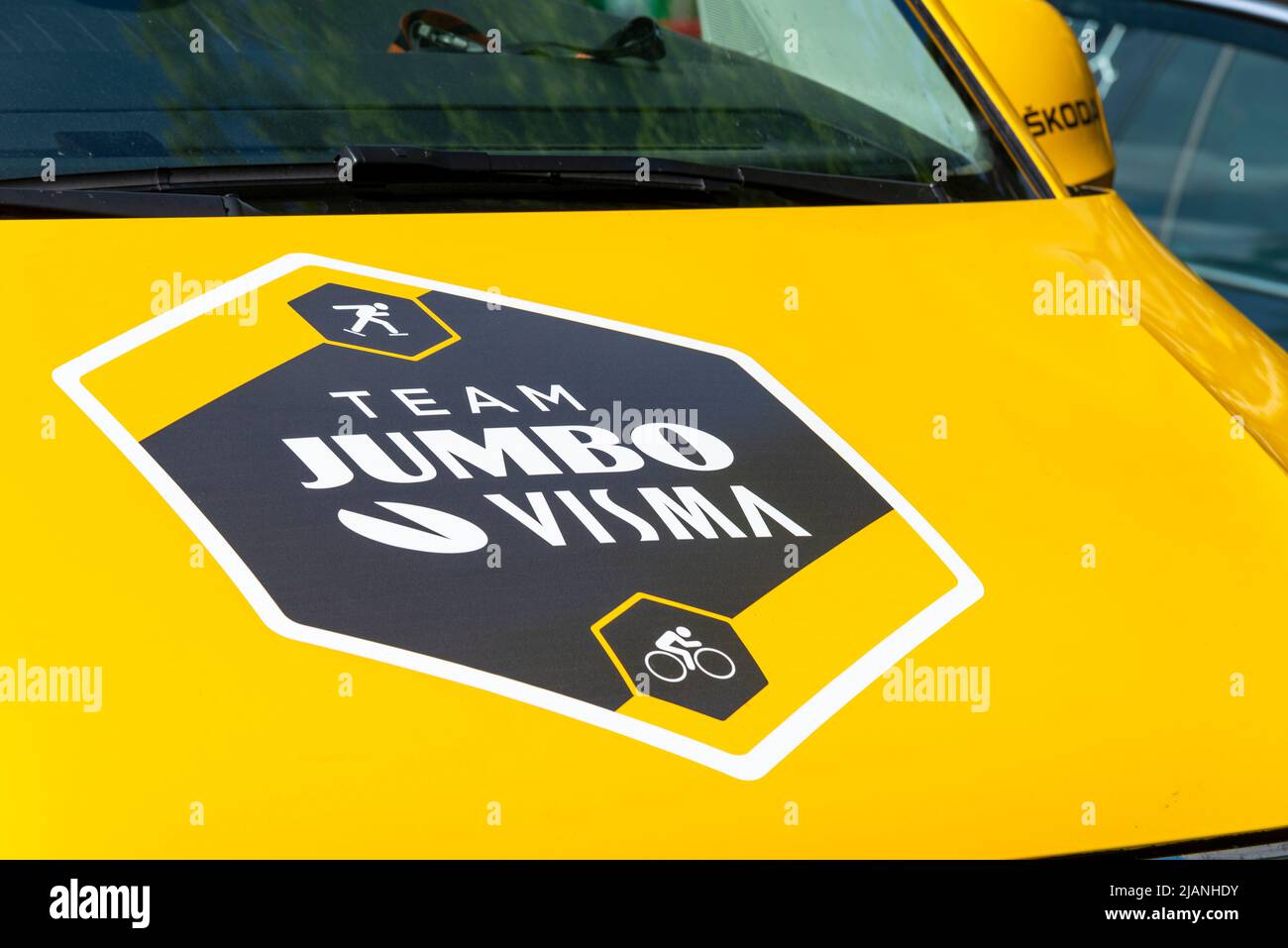 Véhicule de soutien de l'équipe Jumbo Visma à Promenade Park pour la phase 1 de la course cycliste UCI de RideLondon Classique pour femmes à Maldon, Essex, Royaume-Uni. Autocaravane Banque D'Images