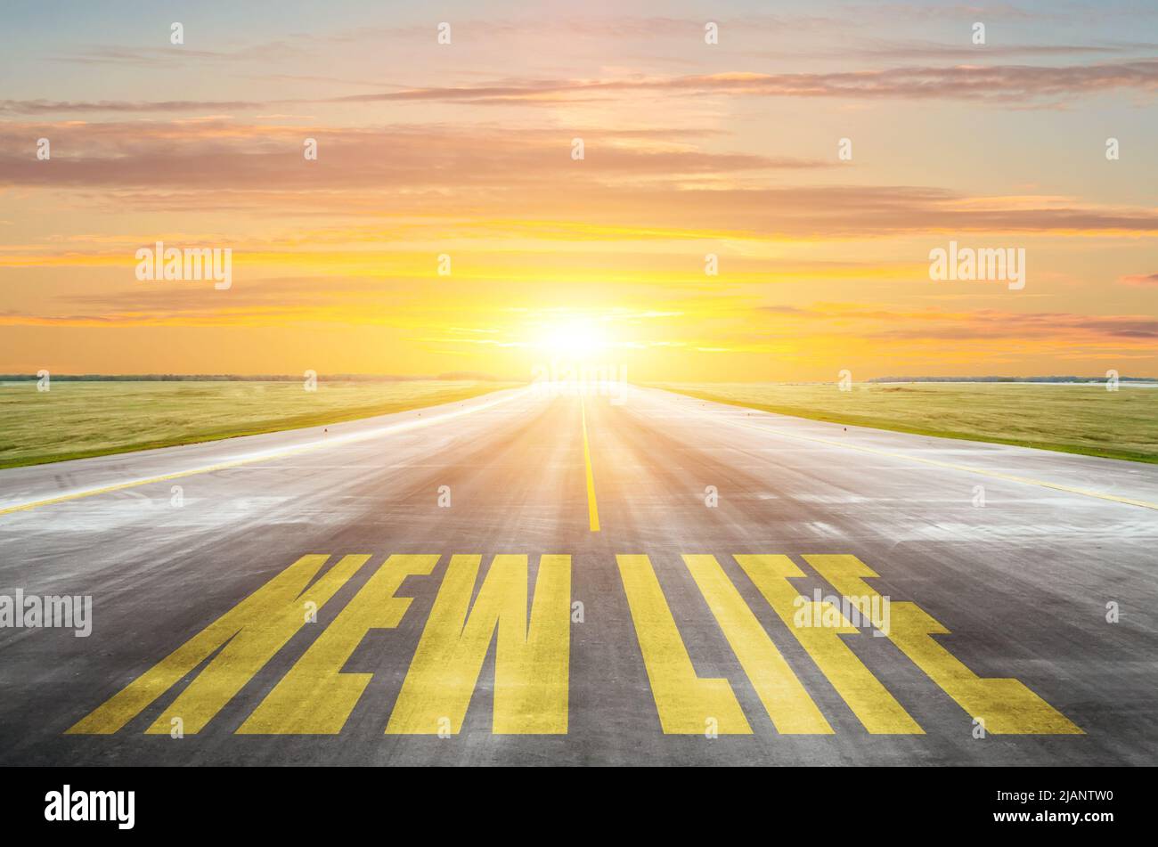 La route avec l'inscription - une nouvelle vie. Le chemin vers un avenir plus prometteur, en établissant de nouveaux objectifs Banque D'Images