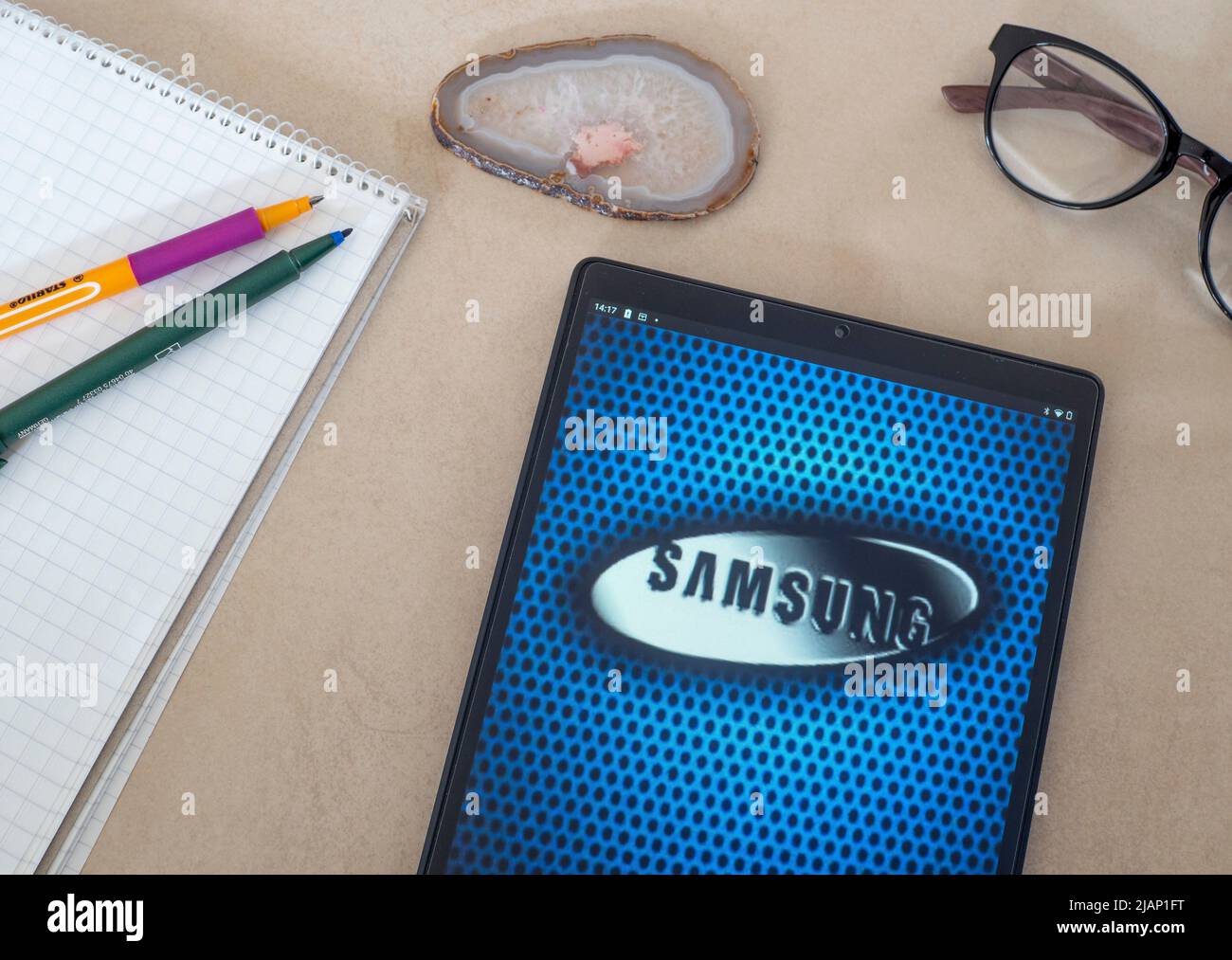 Allemagne. 29th mai 2022. Dans cette illustration, un logo Samsung Group apparaît sur une tablette. (Credit image: © Igor Golovniov/SOPA Images via ZUMA Press Wire) Banque D'Images