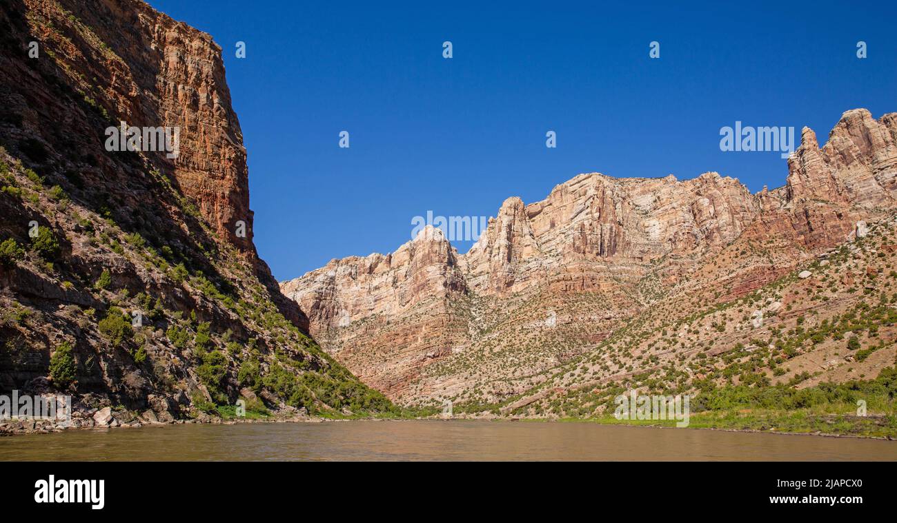 Split Mountain Canyon, Utah, près du Dinosaur National Monument, sur le flanc sud-est des montagnes Uinta, à la frontière entre le Colorado et l'Utah, au confluent des rivières Green et Yampa. Une version optimisée d'un US National Park Service. Crédit photo : NPS/M.Reed Banque D'Images