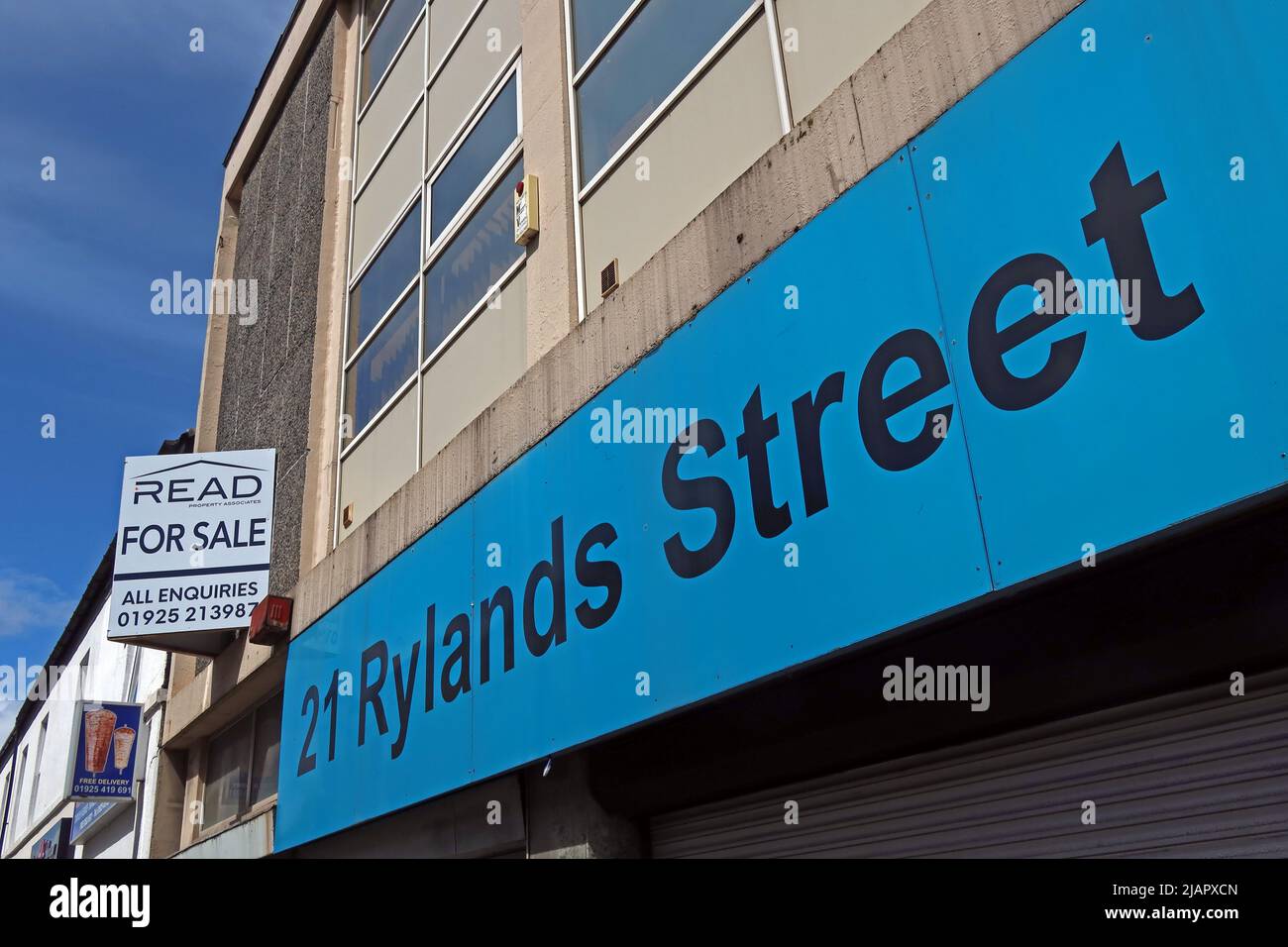 Centre-ville ex-bureaux du conseil au 21 Rylands Street, Warrington, Cheshire,UK, WA1 1EJ - Lire pour la vente Banque D'Images