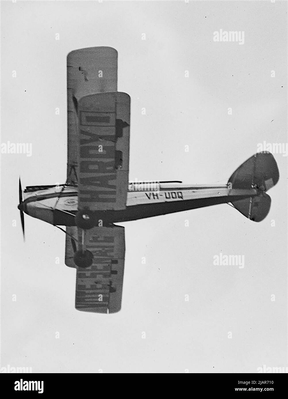 Homme politique Charles Hardy volant son avion avec vote Sénat Hardy 1 écrit sous les ailes, Nouvelle-Galles du Sud ca. 1931 Banque D'Images