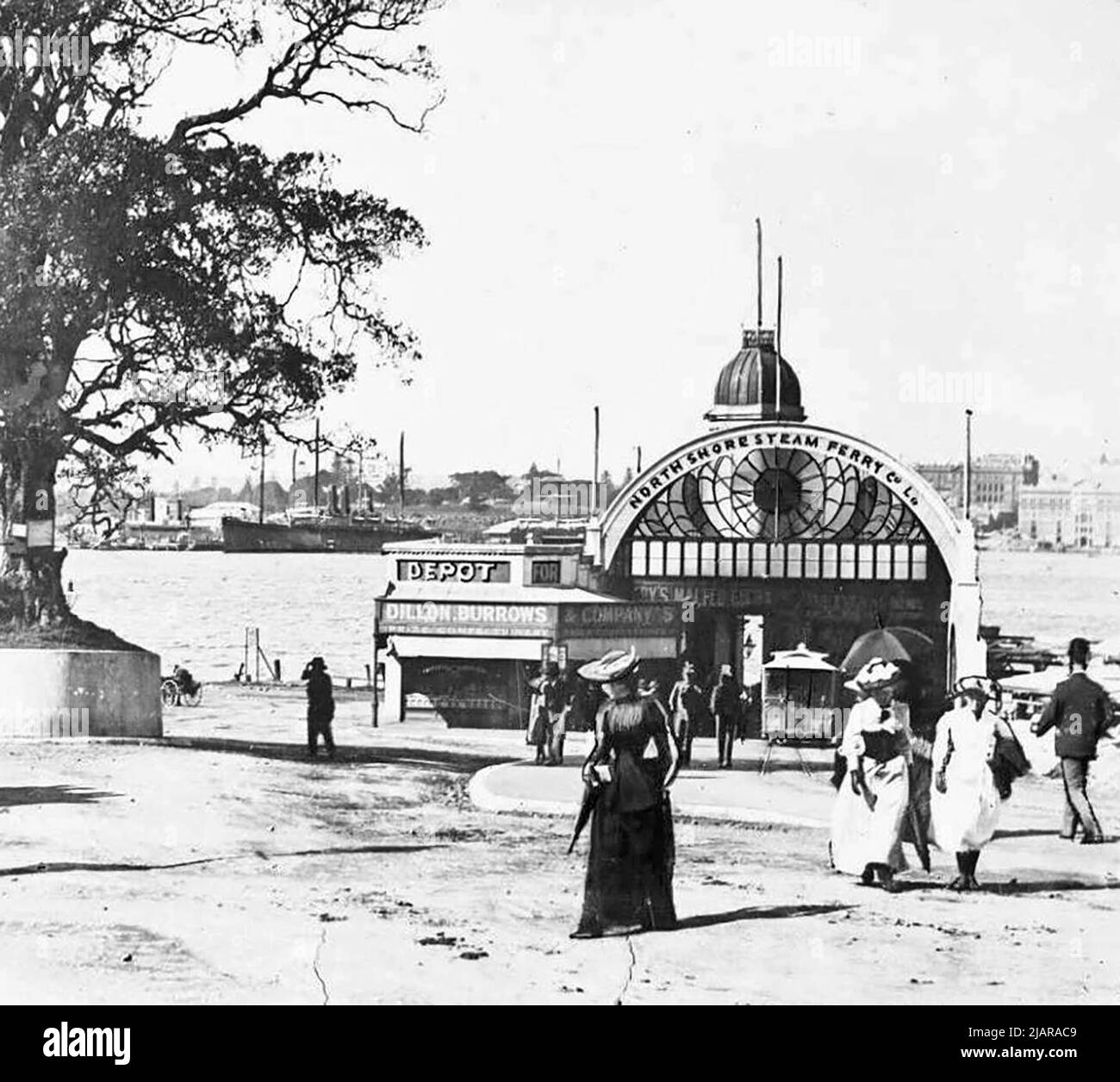 Le terminal de ferry de Milsons point, avant North Shore Ferry Co, est devenu Sydney Ferries Ltd entre 1878 et 1900 Banque D'Images