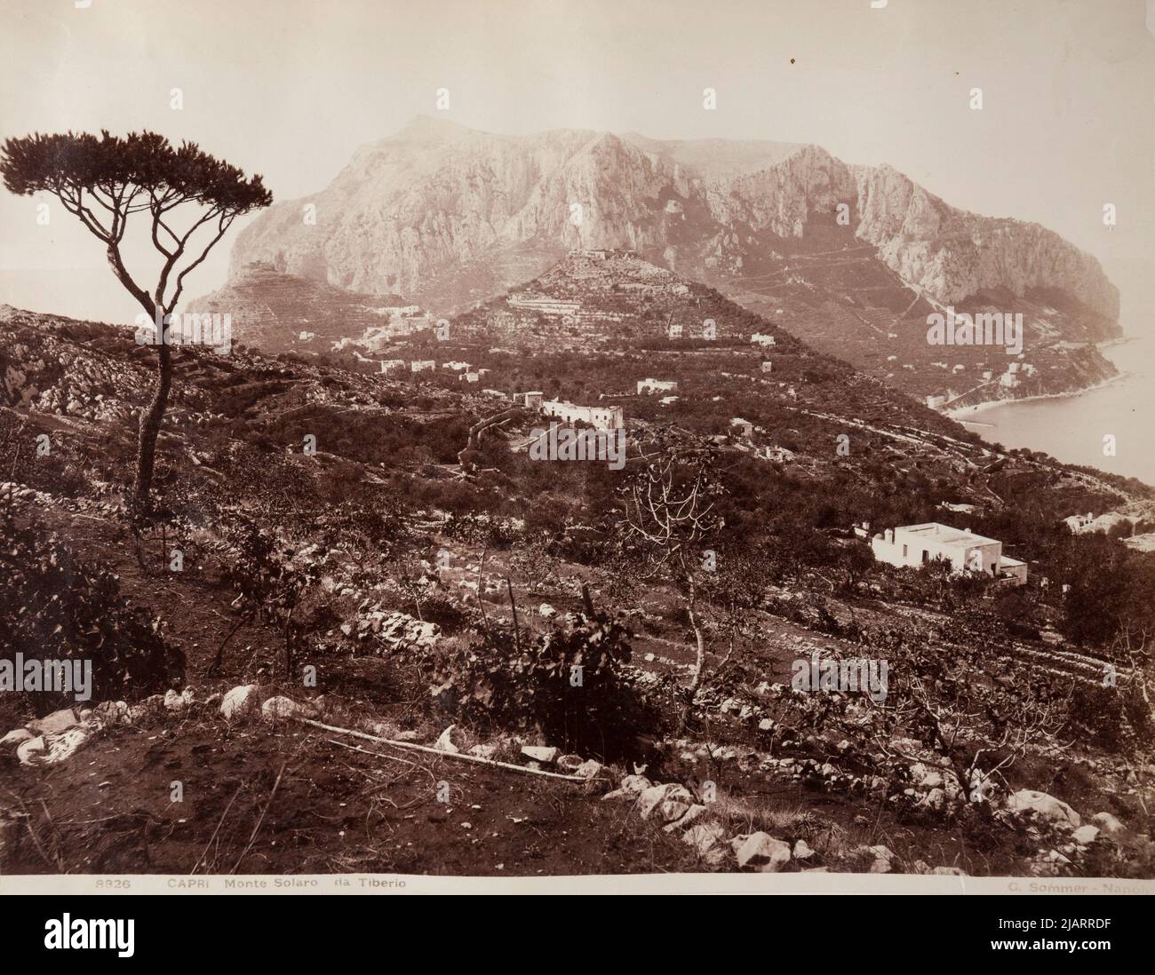 Capri vue de Monte Solaro de Monte Tiberio été, Giorgio (Georg) (1834 1914) Banque D'Images