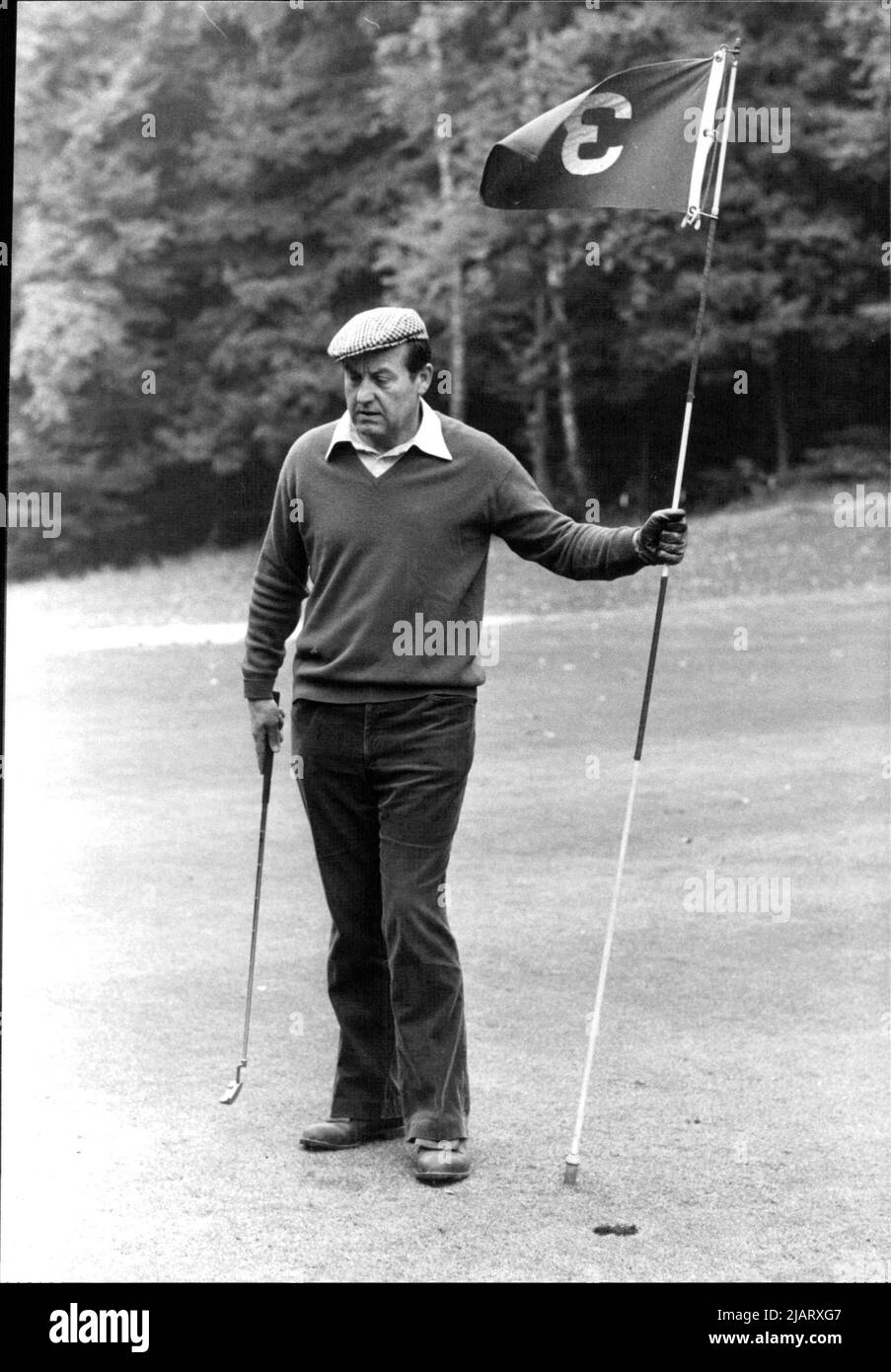 Otto Schlecht beim Golf Spielen. Christian Schlecht, deutscher Wirtschaftswissenschaften und Staatssekretär im Bundesministerium für Wirtschaft. Banque D'Images