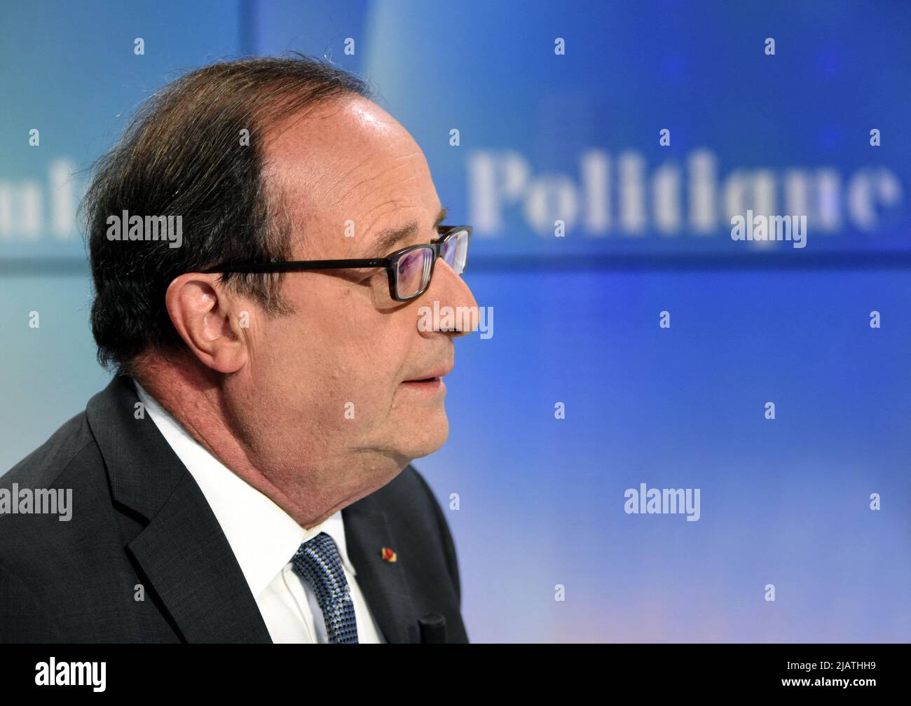 François Hollande est interviewé par Apolline de Malherbe sur RMC/BFMTV à Paris, France sur 1 juin 2022 photo par Alain Apaydin/ABACAPRESS.COM Banque D'Images