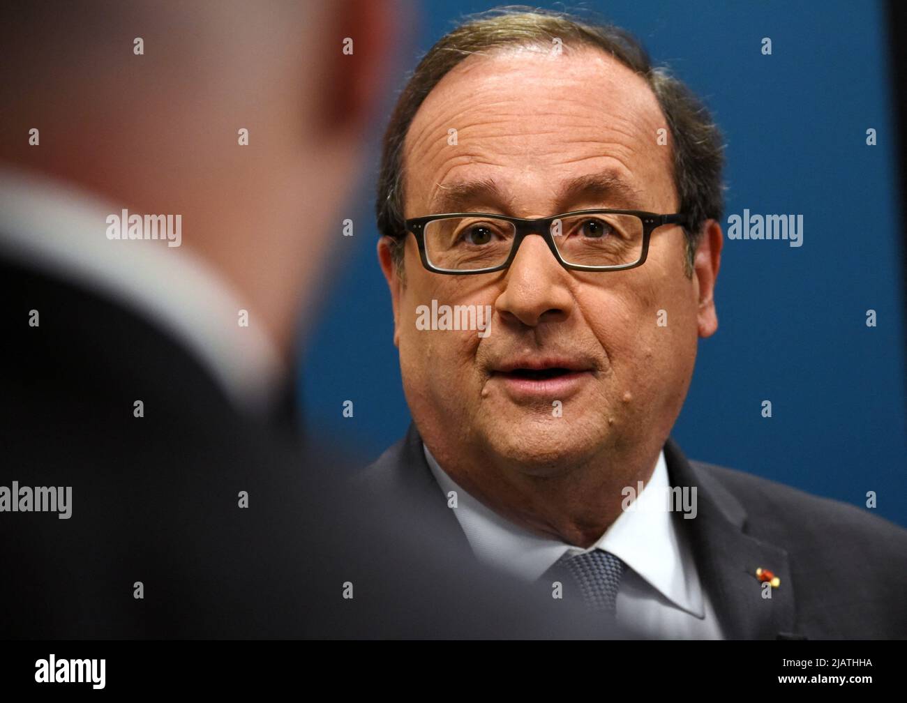 François Hollande est interviewé par Apolline de Malherbe sur RMC/BFMTV à Paris, France sur 1 juin 2022 photo par Alain Apaydin/ABACAPRESS.COM Banque D'Images