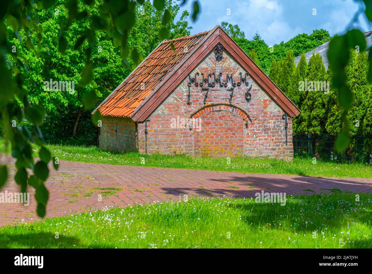 Chambre mortuaire de la ville de Tetenbüll, péninsule d'Eiderstedt, Frise du Nord, Schleswig-Holstein, Allemagne du Nord Banque D'Images