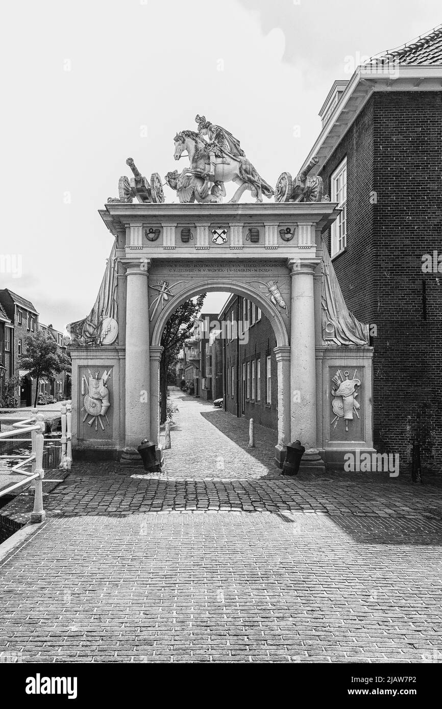 Leiden, pays-Bas - 25 juillet 2021: La caserne Doelen en noir et blanc. Banque D'Images