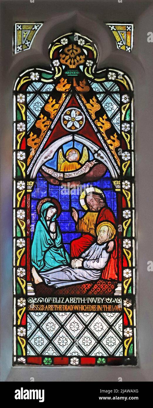 Vitraux de Frederick Preedy représentant la mort de St Joseph après la peinture de Johann Friedrich Overbeck, Église de la Toussaint, Église de Lench Banque D'Images