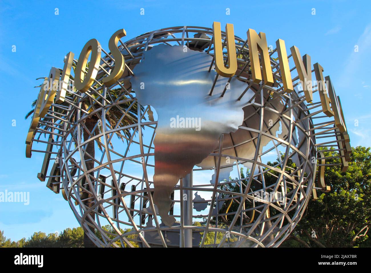 Los Angelos, Californie, Etats-Unis - 13 juillet 2014: Célèbre parc Universal Studios à Hollywood. Entrée du parc. Banque D'Images