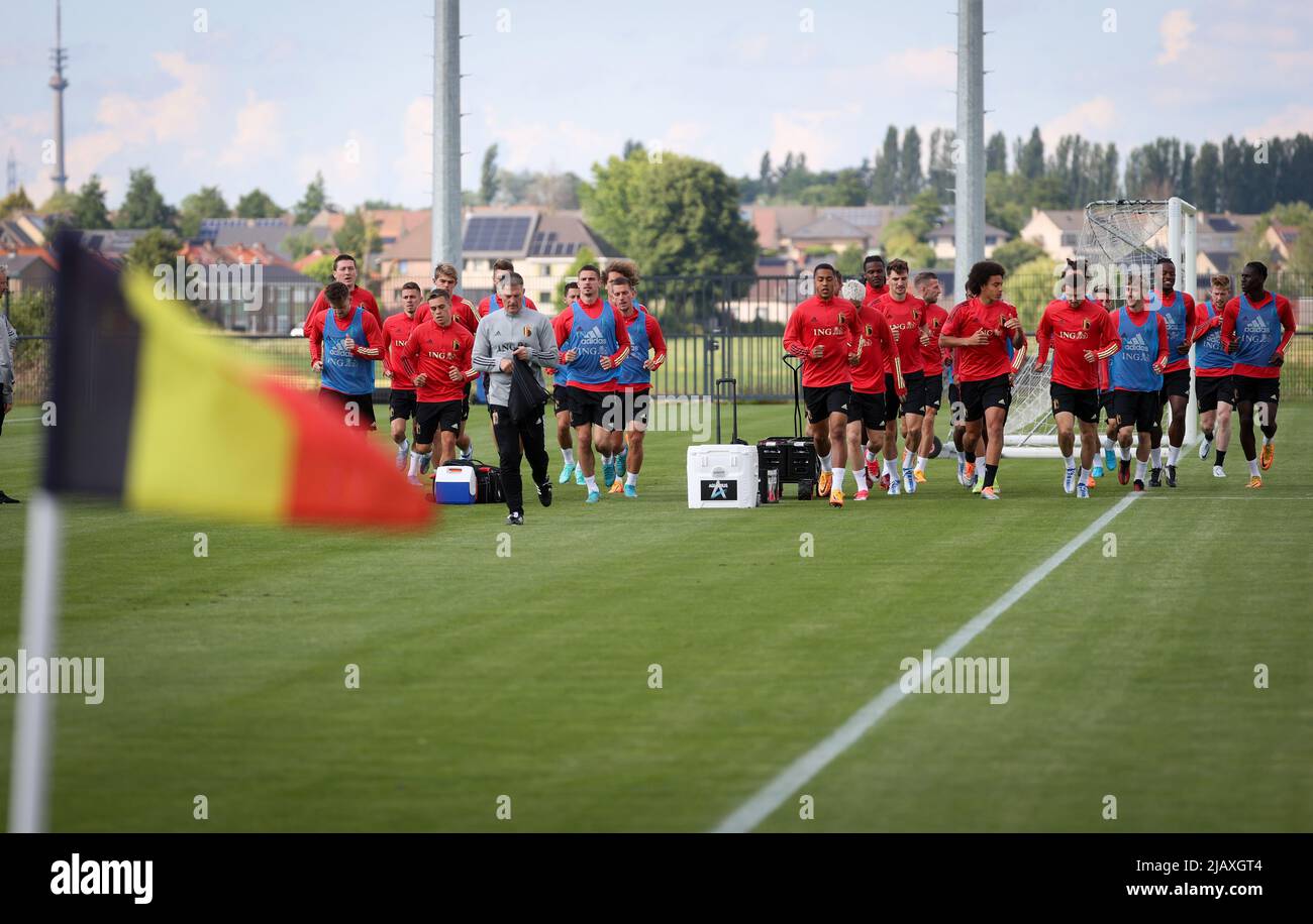 Les joueurs belges photographiés lors d'une séance d'entraînement de l'équipe nationale belge, les Red Devils, mercredi 01 juin 2022 à Tubize, lors des préparatifs des prochains matchs de la Ligue des Nations de l'UEFA. BELGA PHOTO VIRGINIE LEFOUR Banque D'Images