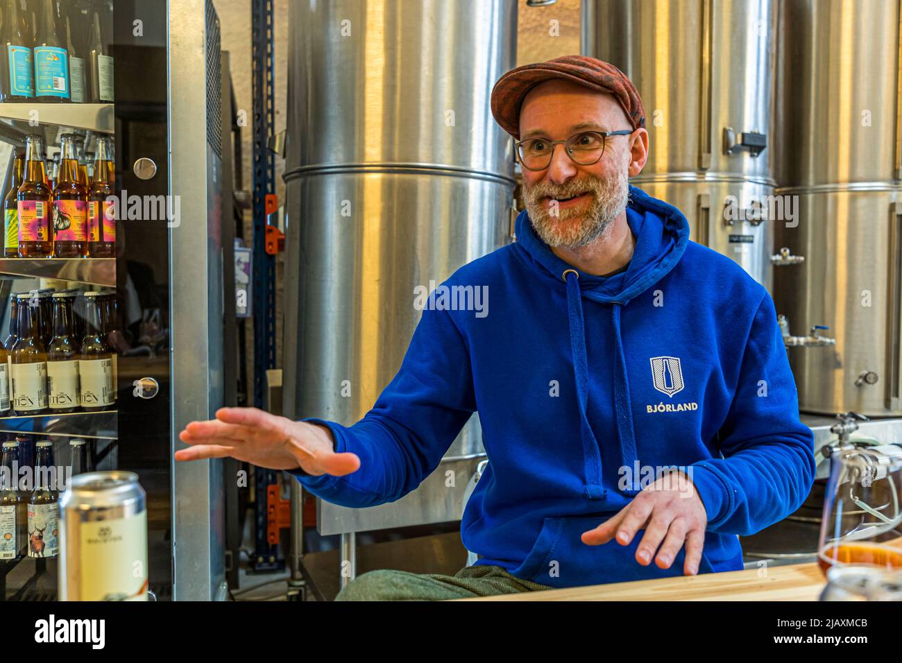 Þórgnýr Thoroddsen est un connaisseur profond de la bière islandaise et de la scène de brassage. Bjorland à Reykjavik, Islande Banque D'Images