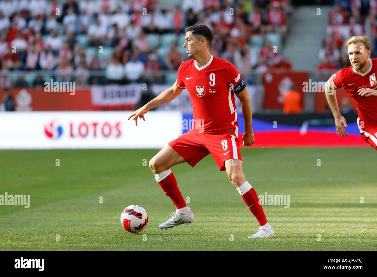 Wroclaw, Pologne, 1 juin 2022. UEFA Nations League Group A4 match entre la Pologne (chemises rouges) et le pays de Galles (chemises jaunes) à la Tarczynski Arena de Wroclaw, Pologne photo: Robert Lewandowski © Piotr Zajac/Alamy Live News Banque D'Images