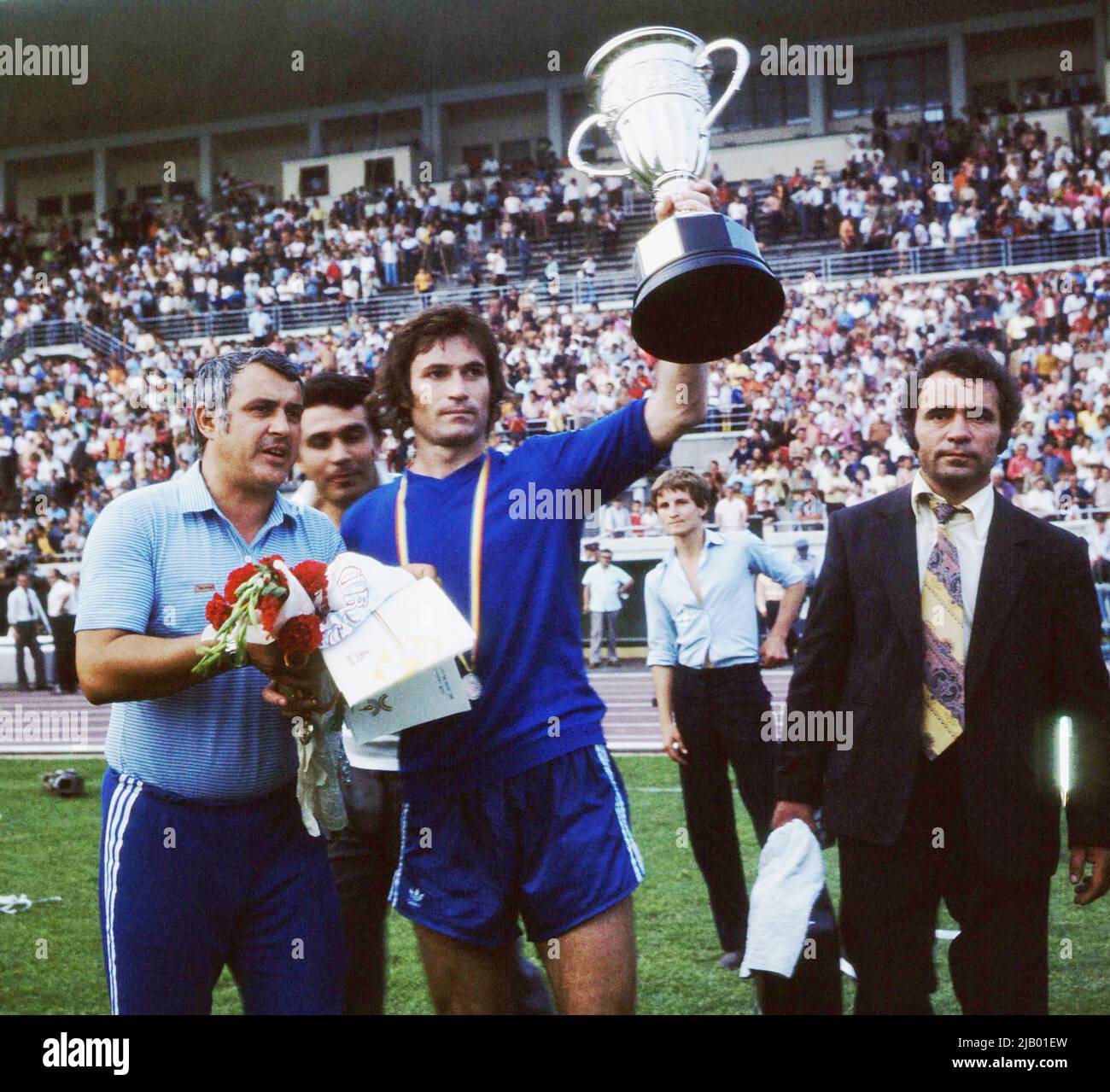 Histoire des Maillots Steaua București - Football Kit Archive