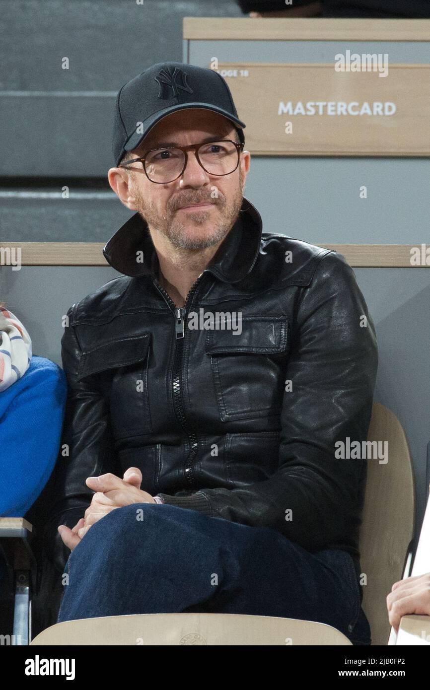 Paris, France. 01st juin 2022. Calogero dans les stands pendant l'Open de France Roland Garros 2022 sur 01 juin 2022 à Paris, France. Photo de Nasser Berzane/ABACAPRESS.COM crédit: Abaca Press/Alay Live News Banque D'Images