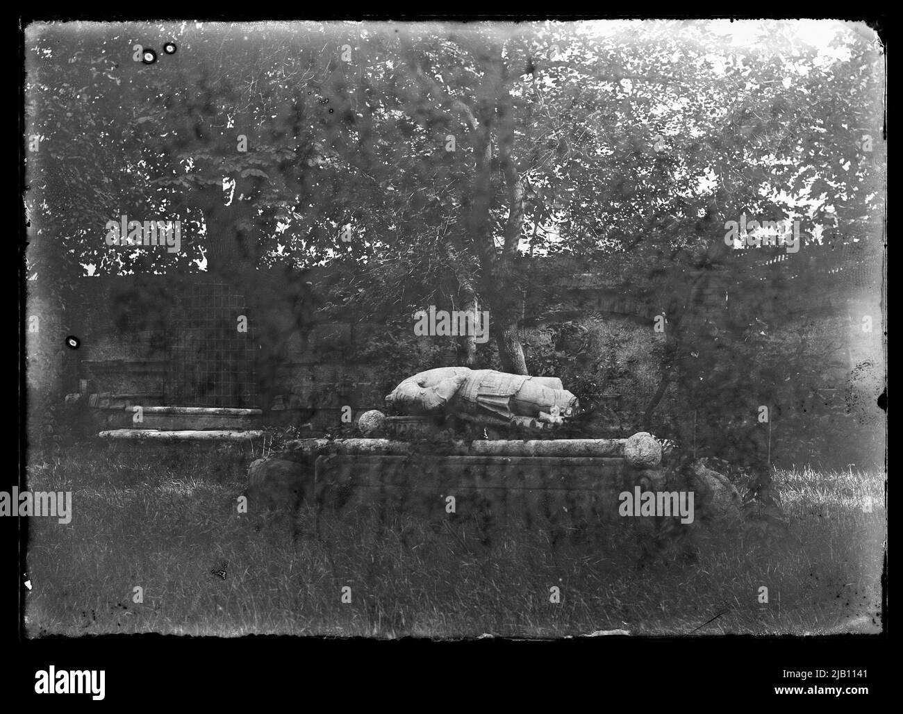 Kraków Palais du Comte Hutten Czapski, branche du Musée National Lapidarium dans le jardin inconnu Banque D'Images