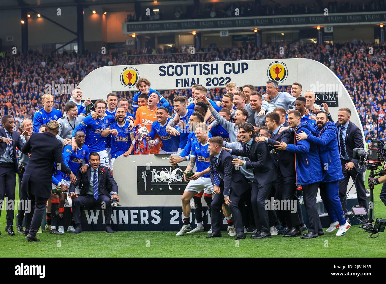 Les Rangers de Glasgow célèbrent la victoire de la coupe écossaise 2022 au parc Hampden contre le cœur du Midlothian Banque D'Images