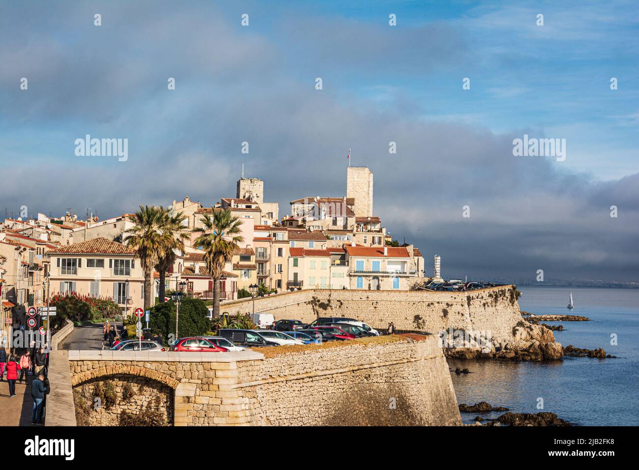 Vue sur la vieille ville historique, Antibes, Côte d'Azur, France Banque D'Images