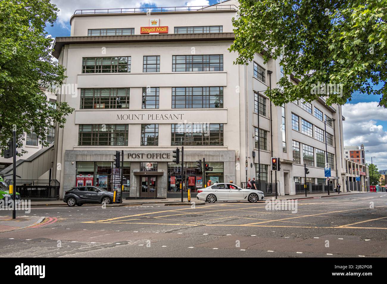 L'extérieur avant des bureaux de tri Mount Pleasant, le centre de courrier central de Royal Mail pour Londres, Clerkenwell EC1, Royaume-Uni Banque D'Images