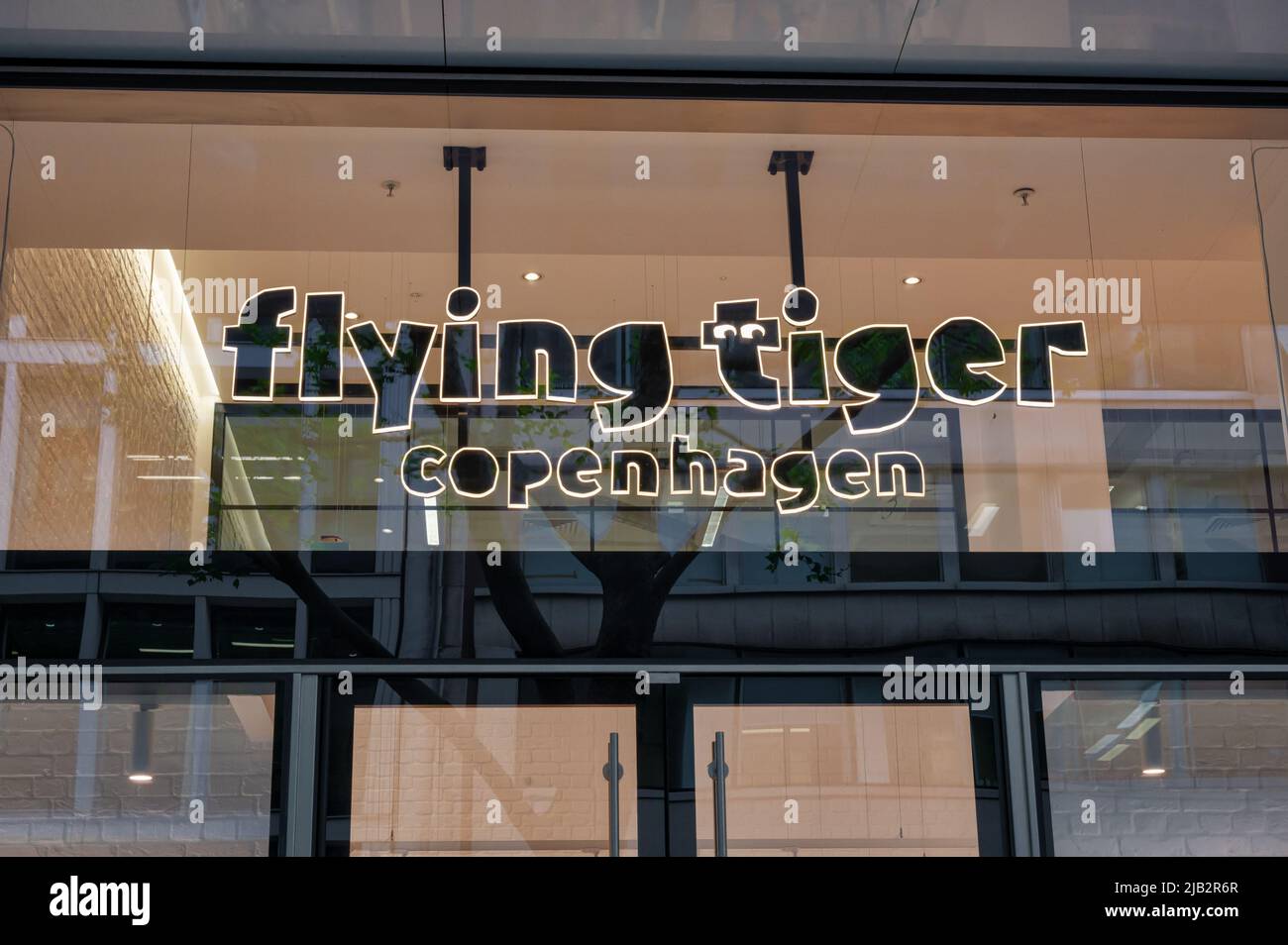 Londres, Royaume-Uni- 3 mai 2022: Le magasin de tigre volant sur la route Tottenham court à Londres Banque D'Images