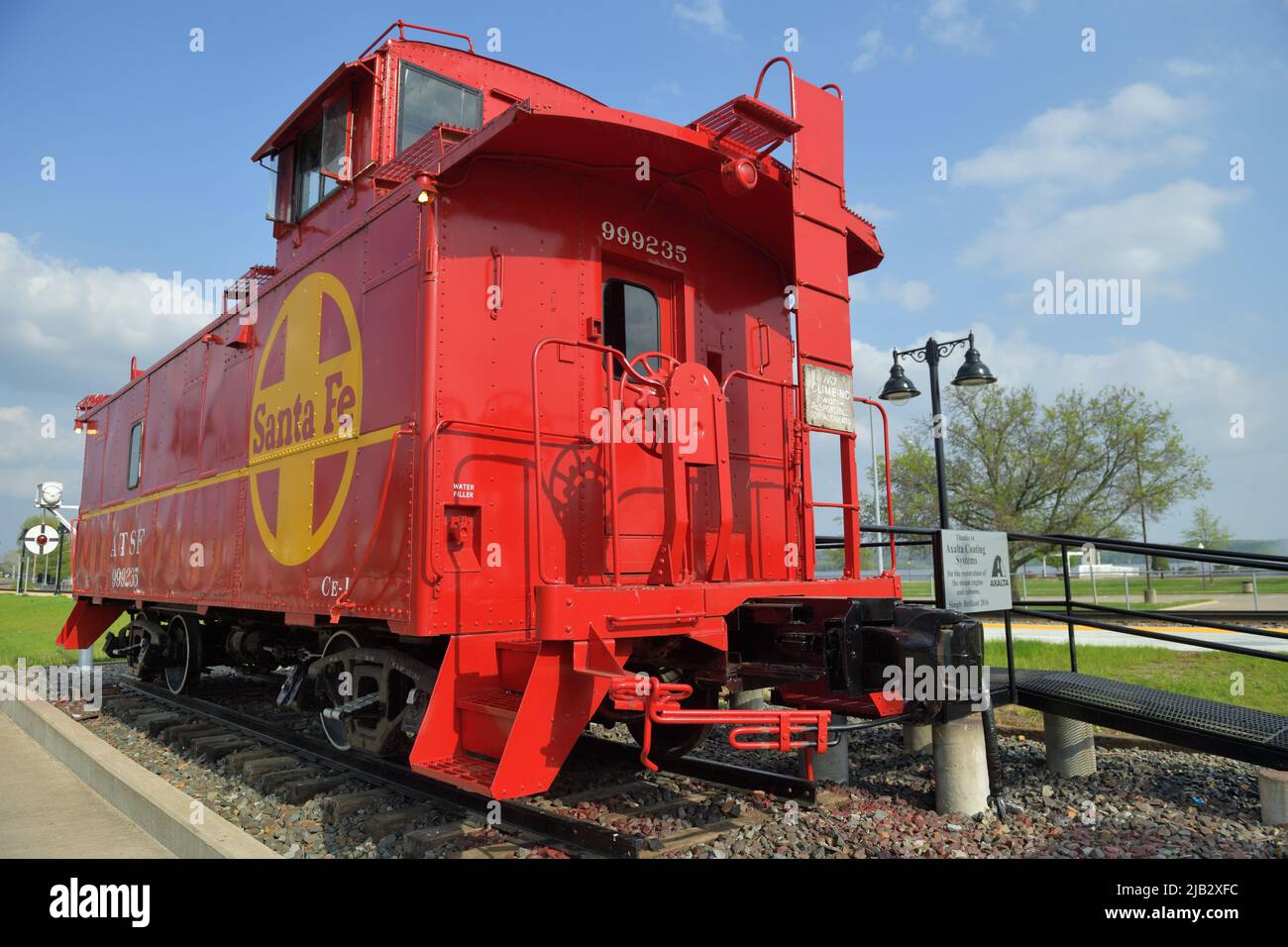 Fort Madison, Iowa, États-Unis. Une cabose de chemin de fer à la retraite Atchinson, Topeka et Santa Fe (Santa Fe). Banque D'Images