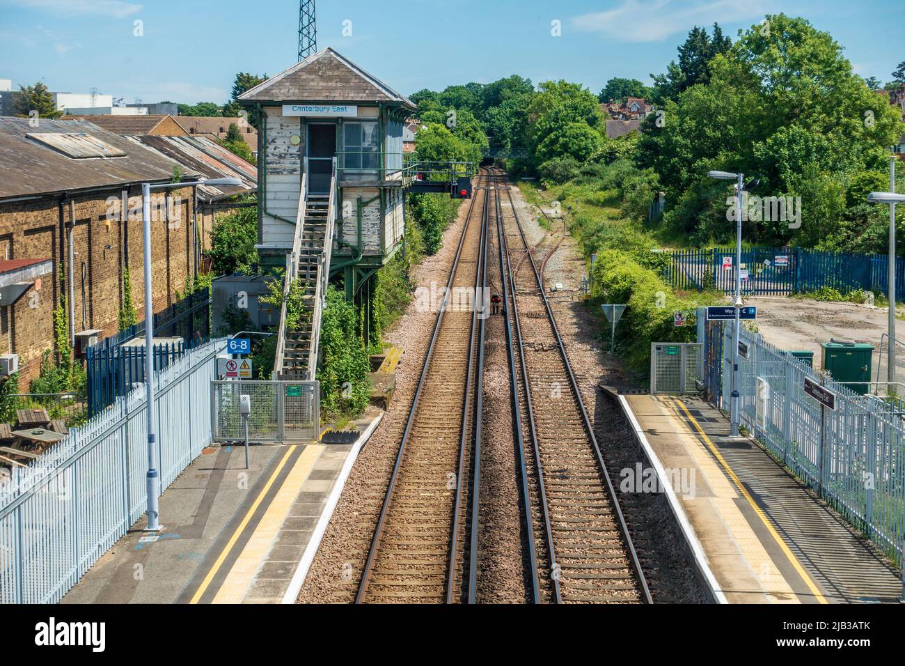 Canterbury East,Station,Down Line,Londres,Douvres,boîte de signalisation redondante,sidings,marchandises hangar, Banque D'Images