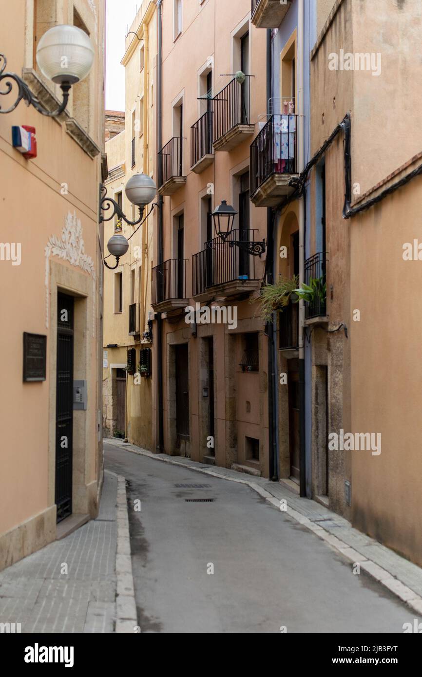 Carrer de la Mare de Déu del Claustre au vieux quartier de Tarragone (partie Alta) Banque D'Images