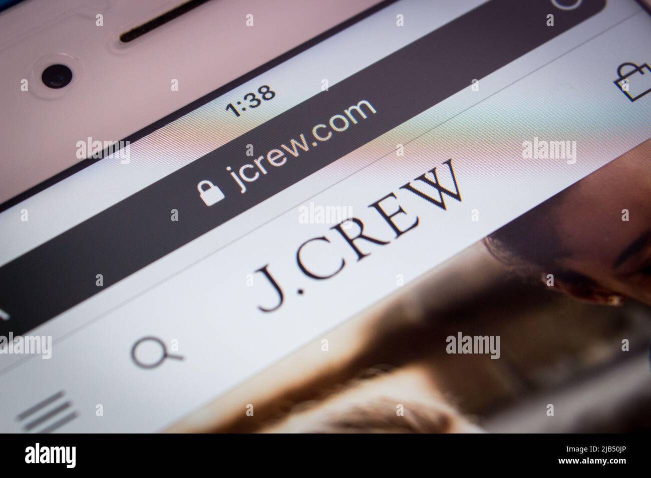 Kumamoto, Japon - 29 mai 2020 : le logo de la marque J.Crew sur son site Internet. J.Crew est un détaillant spécialisé multi-marques, multi-canaux, populaire aux États-Unis. Banque D'Images