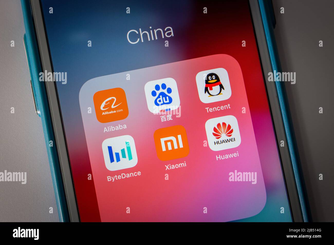Kumamoto / JAPON - octobre 2 2020 : les géants technologiques de la Chine (les six grands - Alibaba, Baidu, Tencent, ByteDance, Xiaomi et Huawei) sur iPhone Banque D'Images