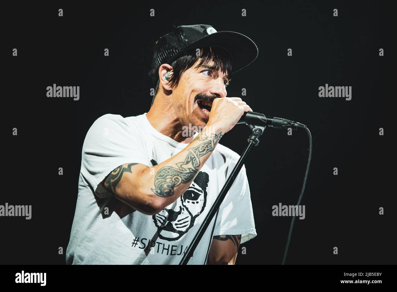 Anthony kiedis chanteur Banque de photographies et d’images à haute résolution Alamy