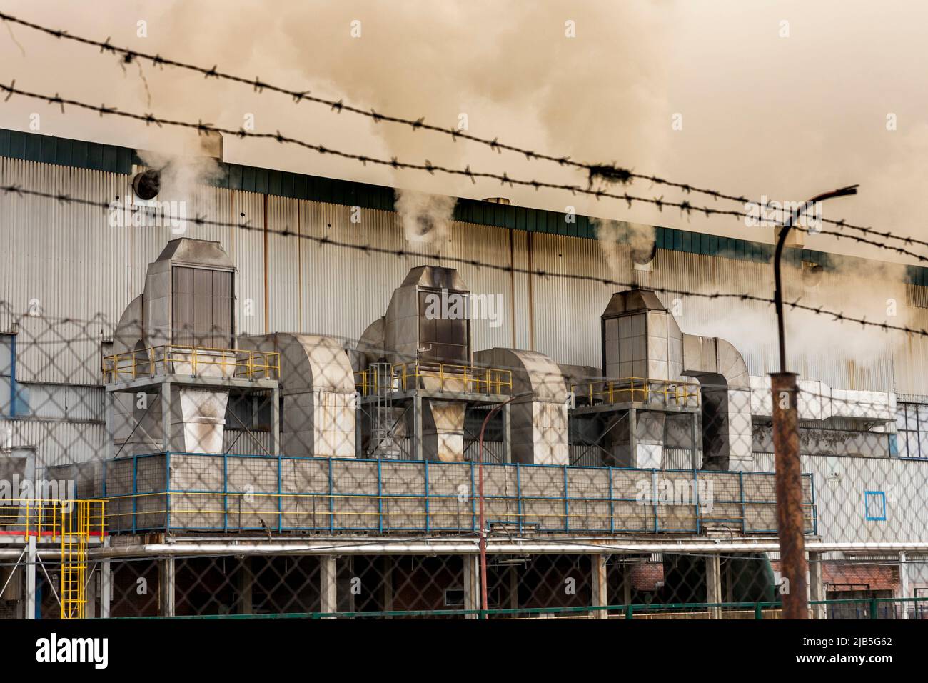 Pollution par la fumée d'usine Banque de photographies et d’images à ...